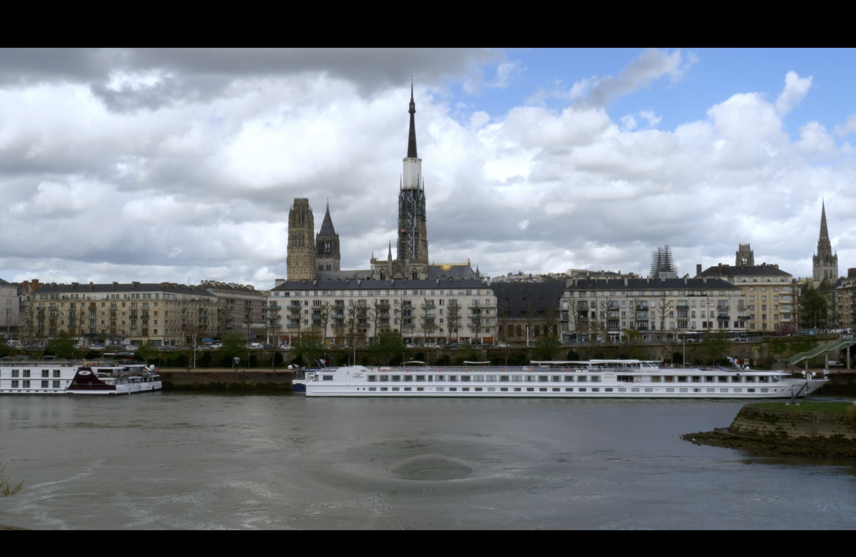 La Seine se la coule douce